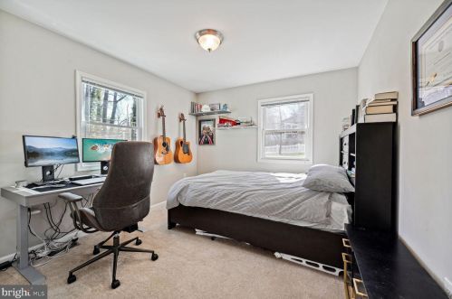 1816 Collingwood Rd, Alexandria VA  22308-1611 exterior