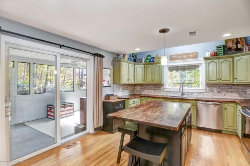 563 Constitution Dr, Jackson Twp NJ 08527-4331 exterior