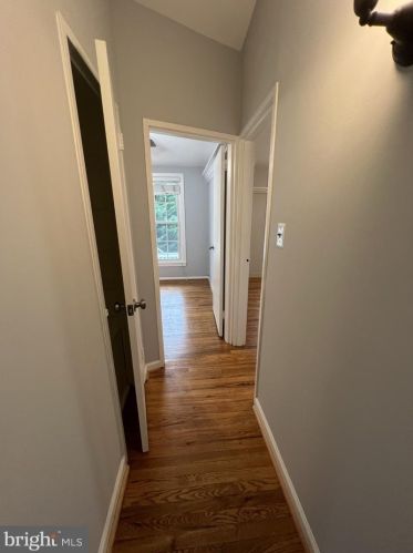 1807 Youngblood St, Mc Lean VA  22101-5244 exterior