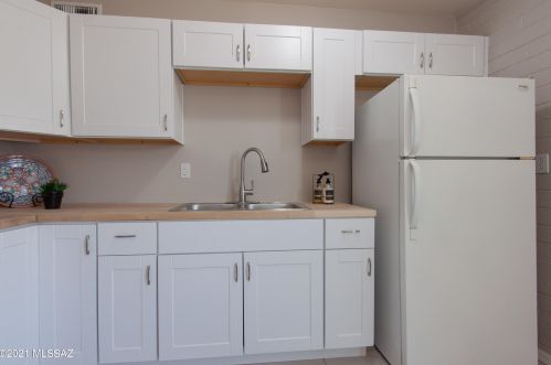 2202 Poquita Vis, Tucson AZ  85713-5128 exterior