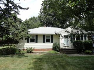 6611 Elmwood Ave, Cleveland OH  44131-4715 exterior