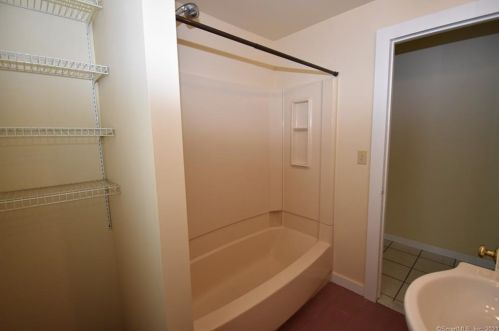 27 Thorniley St, New Britain CT 06051-1639 exterior