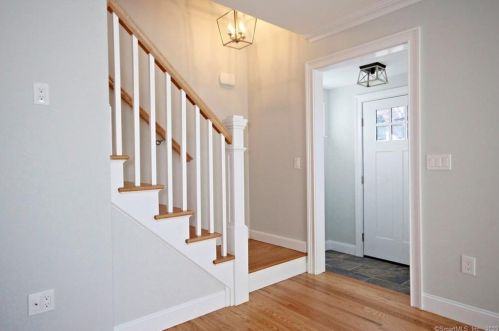 243 Seaside Ave, Milford, CT 06460-4601