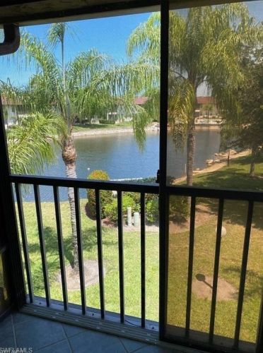 5329 Treetops Dr, Naples, FL 34113-8506