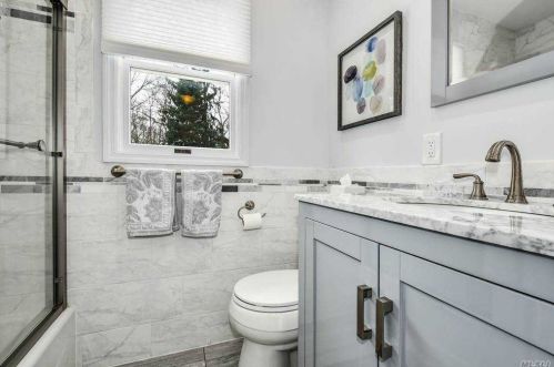 110 Rogues Path, Huntington Station NY 11746-2741 exterior