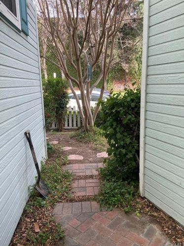 206 Ash St, Brea CA 92821-5010 exterior