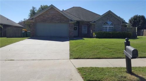 623 Buckhead Ave, Springdale, AR 72764-7431