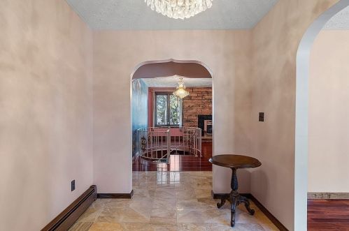 6 Walker Rd, Peabody, MA 01960-5439