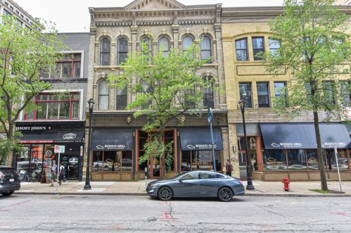 771 Water St, Milwaukee WI  53202-1651 exterior