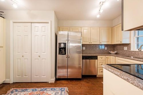 178 Maribeau Sq, Atlanta GA 30327-4040 exterior