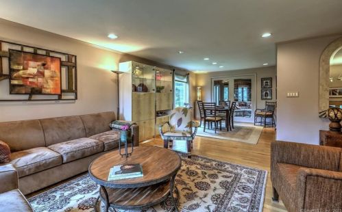 60 Christine Ter, Milford CT 06461-2212 exterior