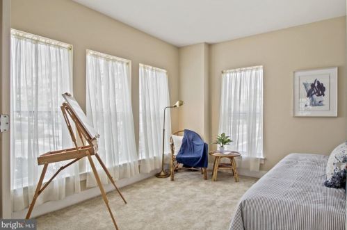 900 King Farm Blvd, Rockville MD  20850-6610 exterior