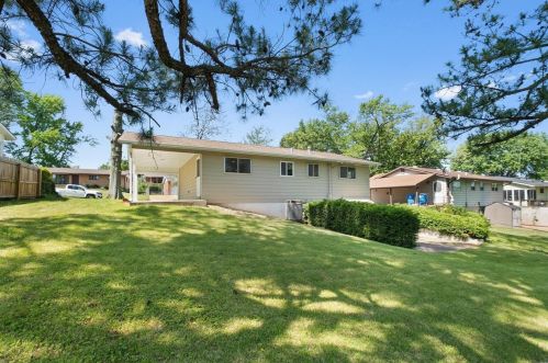 3919 Southern Aire Dr, Saint Louis MO 63125-4440 exterior