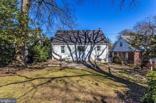 604 Forest Glen Rd, Silver Spring MD 20910-1122 exterior