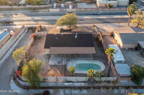 7930 Oldfather Dr, Tucson AZ 85741-1623 exterior