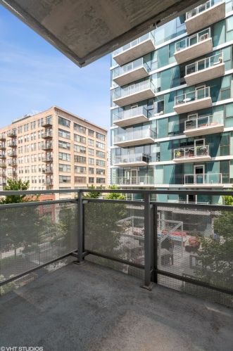 1345 Wabash Ave, Chicago IL  60605-2504 exterior