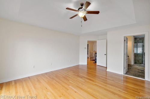 692 Appalachi St, Walled Lake MI  48390-1005 exterior