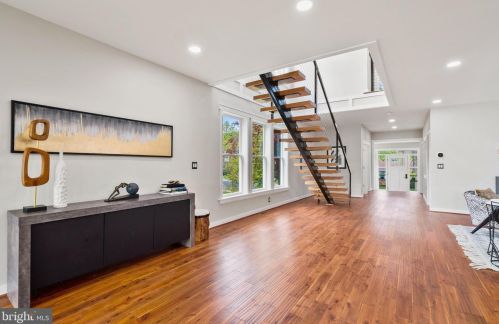 2216 30th St, Washington DC  20020-3369 exterior