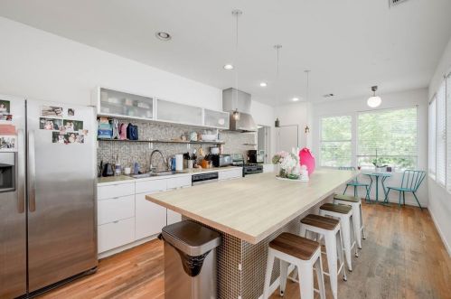 710 45th St, Austin TX  78751-4012 exterior