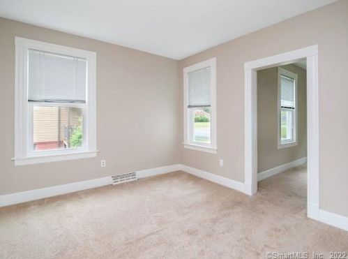 198 Elm St, Wallingford CT 06492-3229 exterior