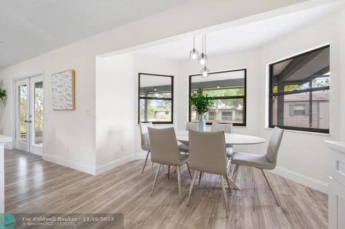 314 Thornhill Dr, Fort Pierce FL  34983-3701 exterior