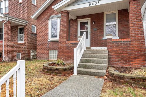 5208 Robert Ave, Saint Louis MO  63109-4060 exterior
