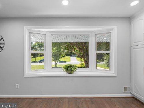 11839 Enid Dr, Rockville MD 20854-3454 exterior