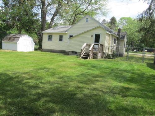 5289 Keyes Dr, Kalamazoo MI  49004-2613 exterior