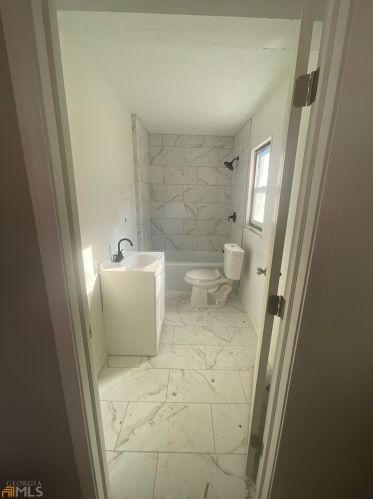 1401 Mcclelland Ave, Atlanta GA  30344-1610 exterior