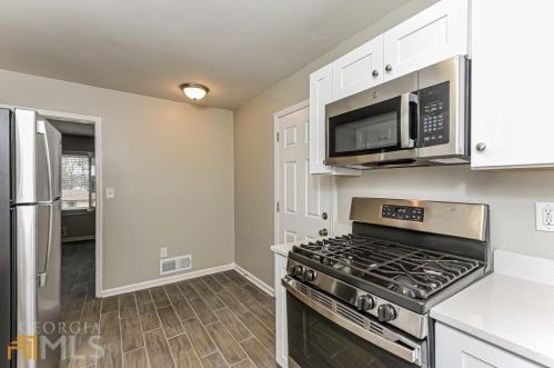 2703 Larkspur Dr, Atlanta GA 30316-4322 exterior