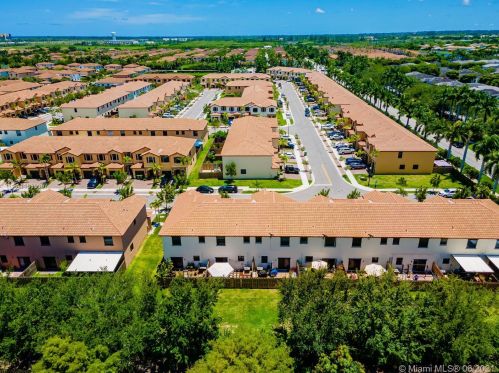 3349 1st St, Homestead FL  33033-8013 exterior