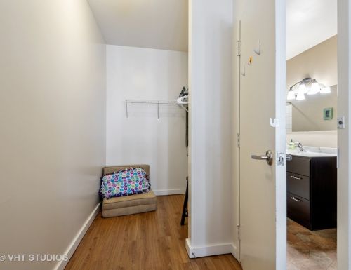 5 Wabash Ave, Chicago IL  60603-3000 exterior