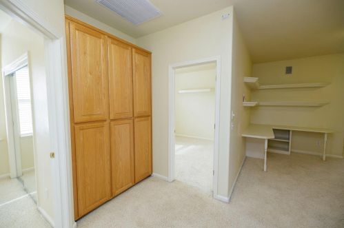 3987 Sterling Oaks Dr, Turlock CA 95382-8802 exterior