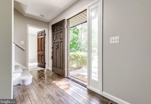 6418 16th St, Alexandria, VA 22307-1411