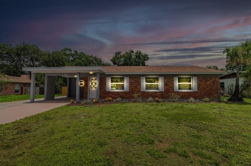 6423 Gomez Ave, Tampa, FL 33614-4226