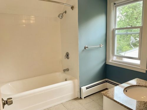 87 Lakevilla Ave, Springfield MA  01109-1405 exterior