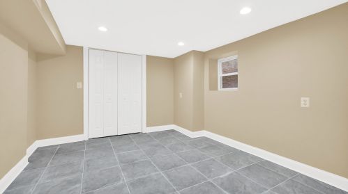 5820 Campbell Ave, Chicago IL 60659-5011 exterior