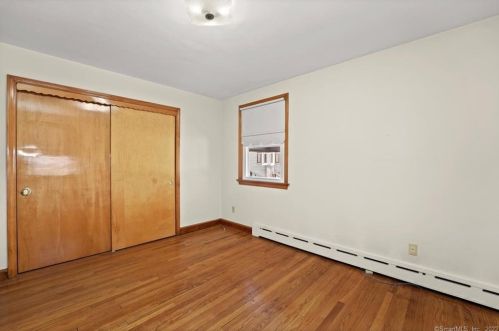 19 Harold Ave, Derby CT 06418-2316 exterior