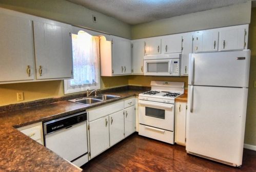 136 Elbert Dr, Canton, WI 54868-2813