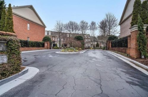 3527 Henderson Reserve, Atlanta GA 30341-6055 exterior