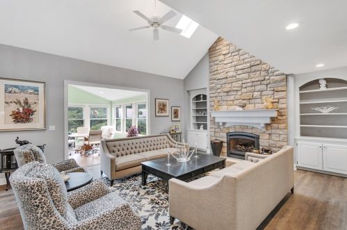 14 Overlook Dr, Pittsburgh, PA 15238-2146