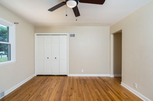 219 Daphne Rd, Milwaukee WI 53209-3346 exterior