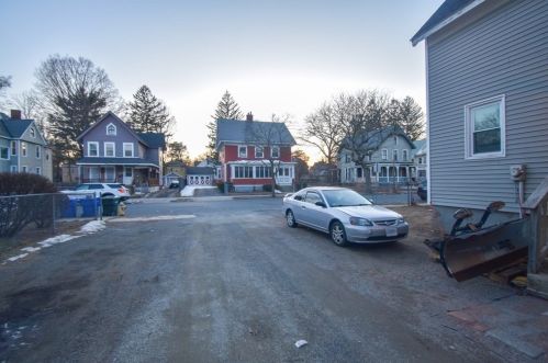 75 Sherman St, Springfield MA 01109-3515 exterior