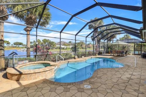 8737 Hideaway Harbor Ct, Naples FL 34120-4327 exterior