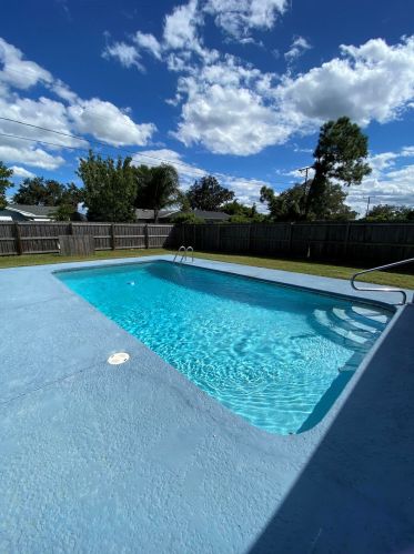 1117 Airoso Blvd, Fort Pierce FL  34983-2552 exterior