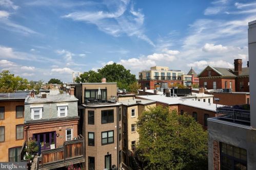 1401 Church St, Washington DC  20005-1903 exterior