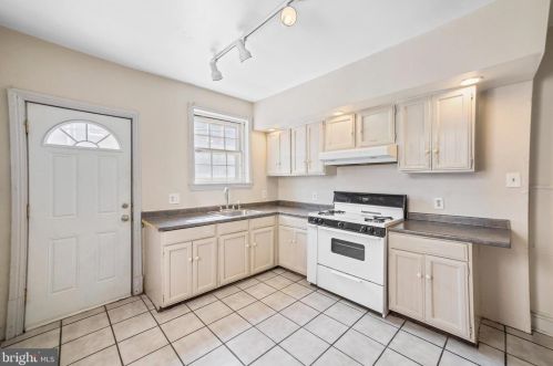 2348 Catharine St, Philadelphia PA 19146-2403 exterior