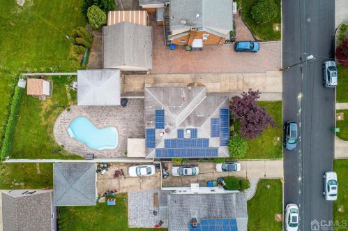 57 Barton St, Edison NJ 08837-2855 exterior