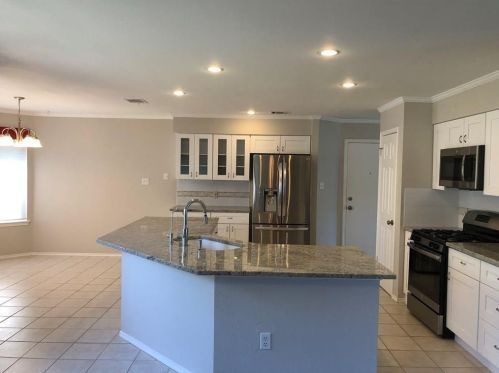 13200 Amasia Dr, Austin TX  78729-7458 exterior