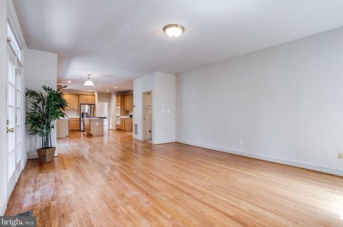 1588 Highland Glen Pl, Mc Lean VA  22101-4159 exterior